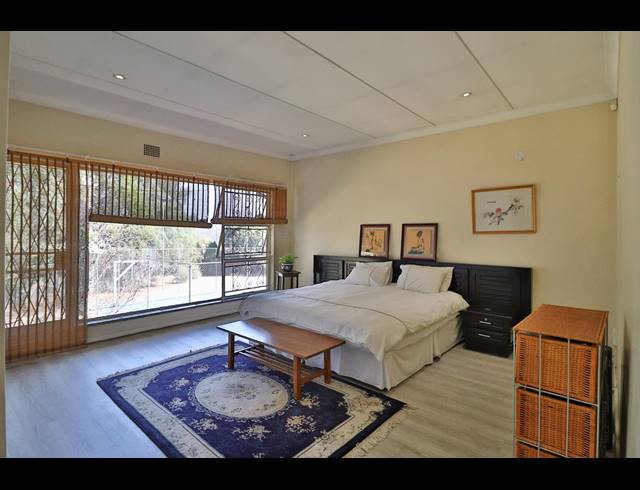 8 BEDROOM HOUSE FOR SALE IN ESSEXWOLD